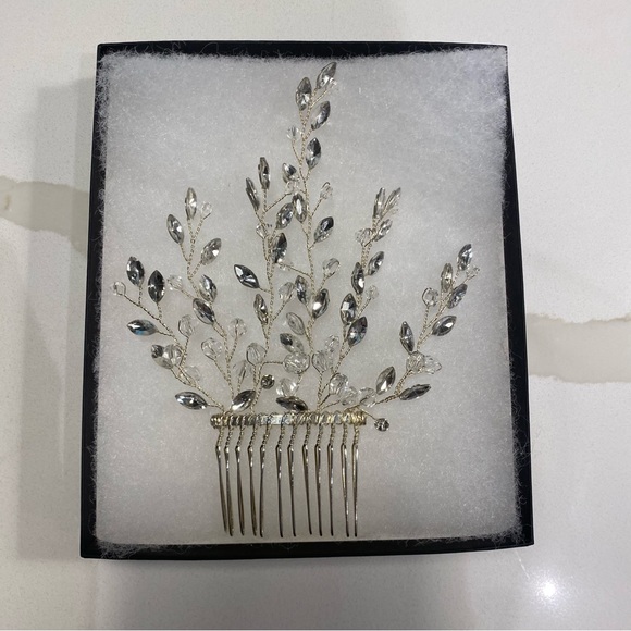 Wedding/Bridal hair piece - Picture 3 of 3